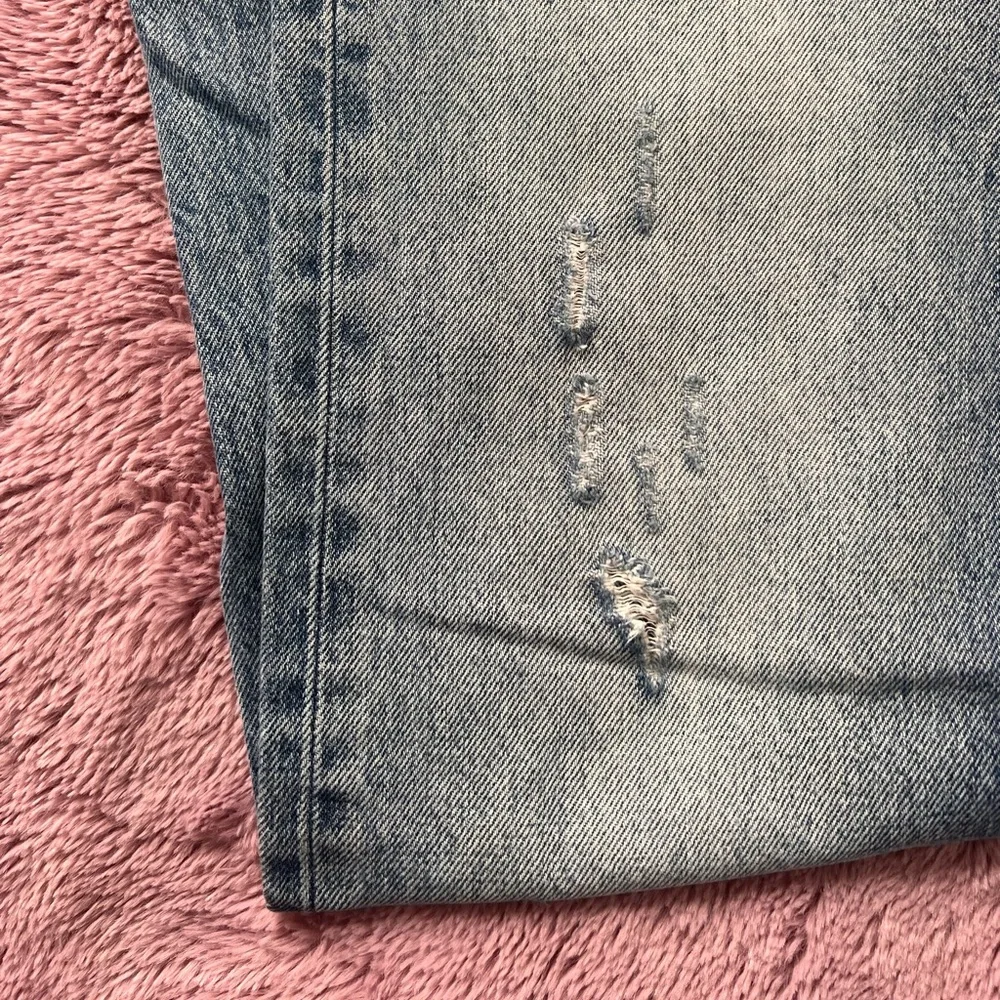 Levi’s White Oak Wedgie Jeans - Picture 10 of 10